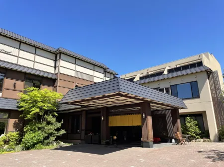 Otaru Kourakuen Отели рядом с достопримечательностью «Otaru Steam Clock»