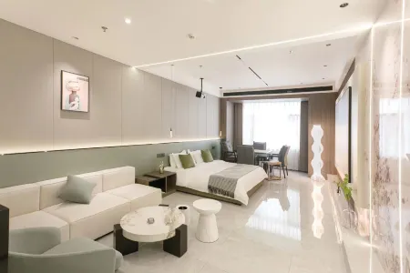 Jinhua Zhijia Light Luxury Homestay (Jiamusi Wanda Plaza) Отели в г. Цзямусы