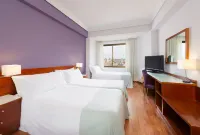 Hotel Madrid Centro, Affiliated by Meliá - Airport Shuttle