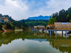 資溪冠合芳草地度假酒店