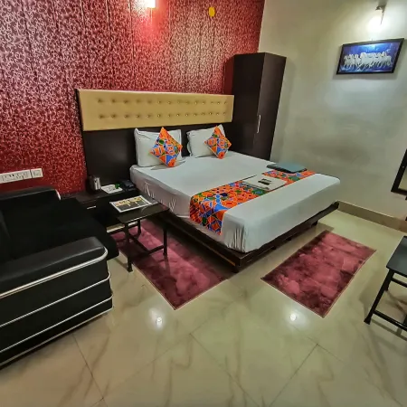 Hotel Yash Residency Assi Ghat & Bhu Отели рядом с достопримечательностью «Храм Дурга»