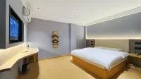 Xinyuan Hotel (East Ujimqin Banner Baogeda Wula Street)