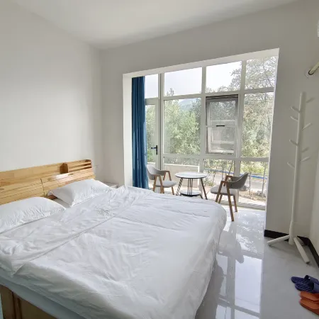 Mengjia Backyard Homestay