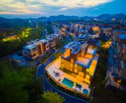 Huizhou Elk Hot Spring Villa Hotel (Runyang Xigu Branch)