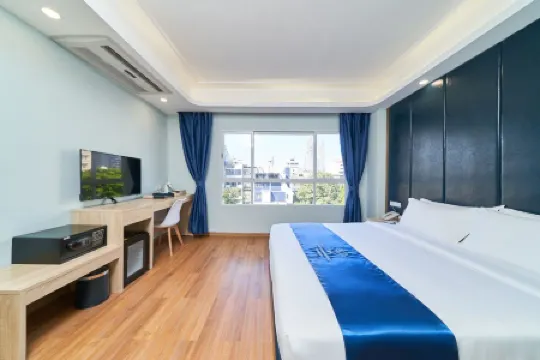 Sapphire Hotel Silom Bangkok Отели рядом с достопримечательностью «Золотой Будда»