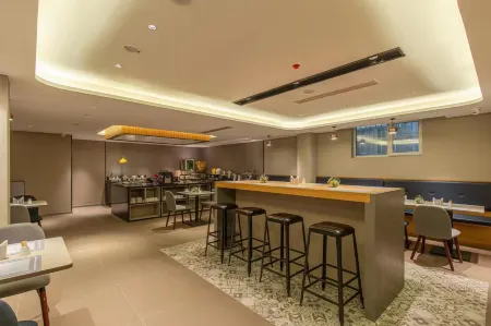 Homeinn Selected Hotel (Jinan Shandong Provincial Cancer Hospital) Отели рядом с достопримечательностью «Qilu University of Technology (Shandong Academy of Sciences) (Changqing Campus)»