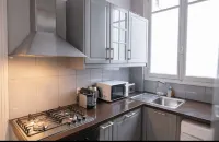 Champs Elysees Charming (2 Bedrooms and 1 Living Room)