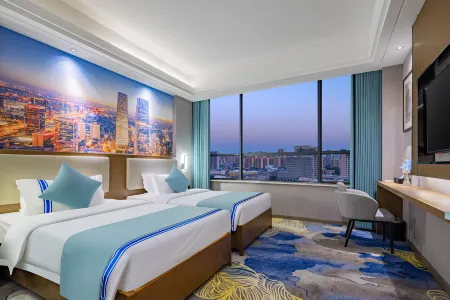 Four Seasons Youth Hotel (Museum)