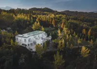 Qingcheng Mountain·Mountain Zhumufeng Designer Resort Hotel Hotels near Jiezi Passenger Transport Terminal