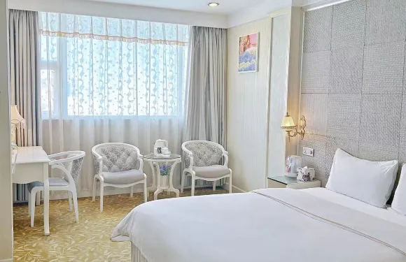 依頓新豪酒店（廣州街口店）