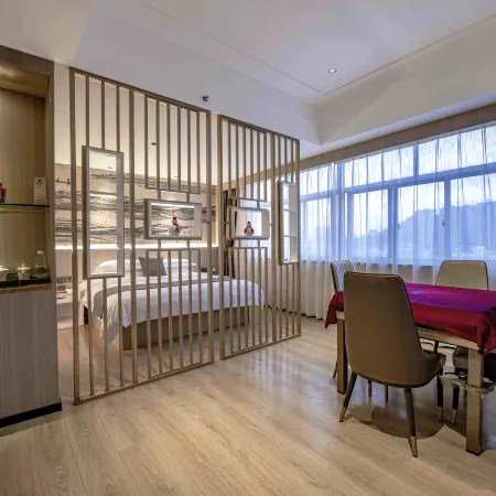 Manhattan City Hotel
