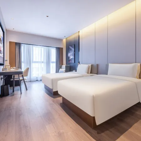 Atour Hotel Xinxiang East Station Pingyuan Road