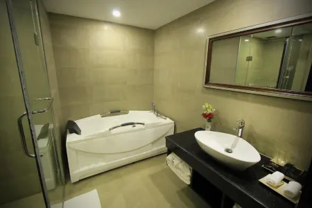 Sky City Hotel Dhaka Отели рядом с достопримечательностью «Лалбагх»