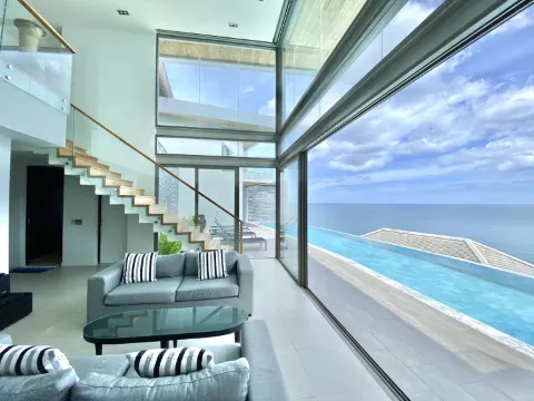 อีเทอร์นัล ซัมเมอร์ · วิลล่าสระว่ายน้ำริมทะเล 4 ห้องนอน