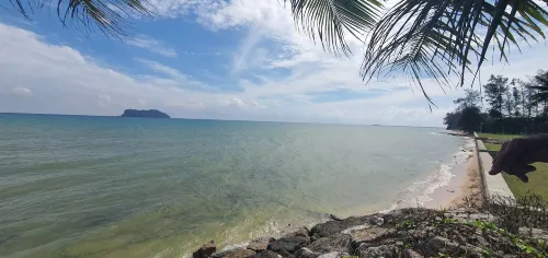 The Beach Resort and Residence Hotels in Amphoe Pathio