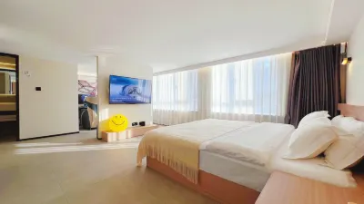 Lefu Ji Game E-sports Hotel (Kunming Wuhua Wuyue Plaza)