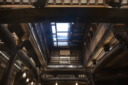 JiangYuan Heritage Boutique Hotel Отели рядом с достопримечательностью «Cheng's Miyake»