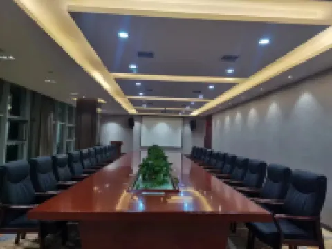 Yushengyuan International Hotel Hotel di Jingyang