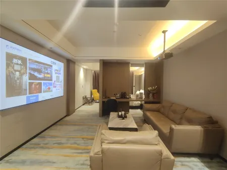 Tomorrow Hotel (Bao'an International Airport Huangtian Subway Station) Отели рядом с достопримечательностью «Shenzhen Airport Fuyong Pier - Passenger Terminal»