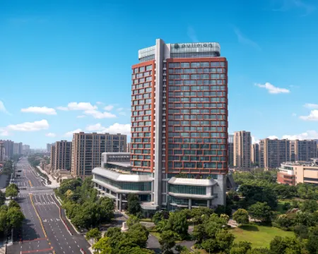 Pullman Haining Hotels in Haining