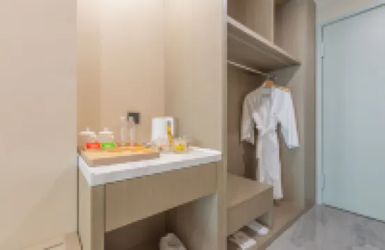 Yizhou Ruijin Hotel (Guanshanhu Park, Guanshanxi Road Subway Station Store) Hotels near Guanshanhu Park