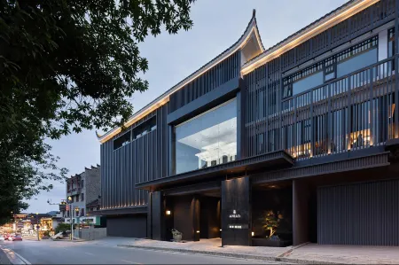 Annai · Xizhou Ji Hotel Отели рядом с достопримечательностью «Furong Town»