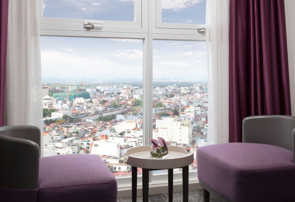 4. 머큐어 하이 퐁..