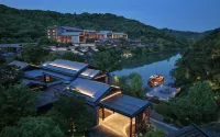 Xianghu Xiaoyao Manor Hotels near Hangzhou South Railway Station