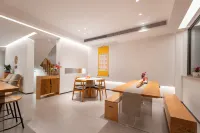 Floral Hotel · Jiuhuashan Liuyunzhu Hotel (Jiuhua Mountain Store)