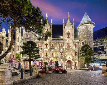Mercure Danang French Village Bana Hills โรงแรมในดานัง