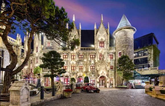 峴港法國村巴納山美居酒店