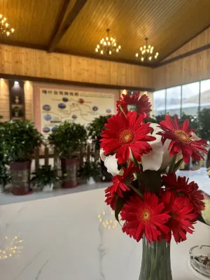 Snowtop Westernmost Lodge · Taxian Ăn uống Photos