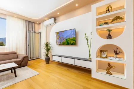 Apart hotel MS Katunjanin Отели рядом с достопримечательностью «Beach Lazaret»