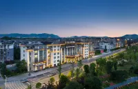 Mehood Lestie Hotel (Langzhong Ancient Town) Hotels near Building of God of Fire