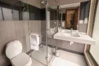 Avari Xpress Gulberg