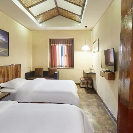 Lazy Boy Hotel（Adin Gate Site）