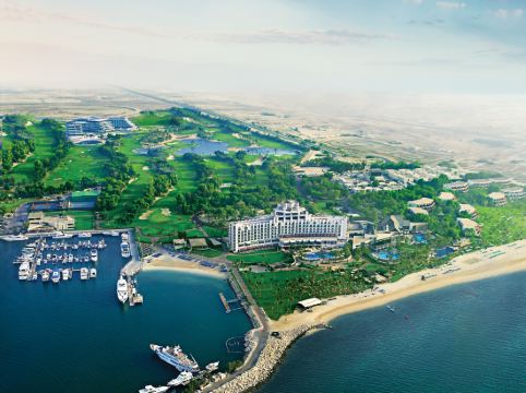 JA Beach Hotel, Dubai