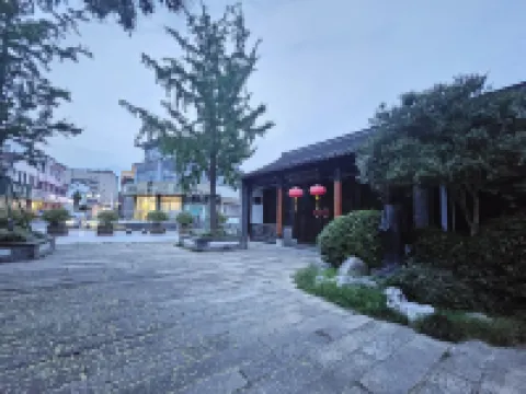 Homeinn Pebble Hotel (The city center of Yangzhou Wenchang Pavilion Commercial Area) Hotels in Yangzhou