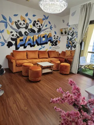 Urban Panda Hostel JBR Dubai Отели в г. 