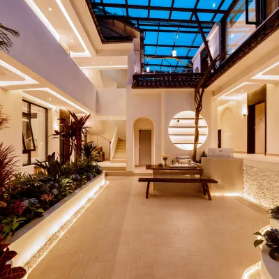 Bo'ai Homestay (Dali Ancient City South Gate) Hotels near Wuhua Building