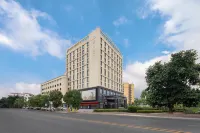 Lavande Hotel (Foshan West Railway Station Luocun) Hotels in Huangqi、Dali