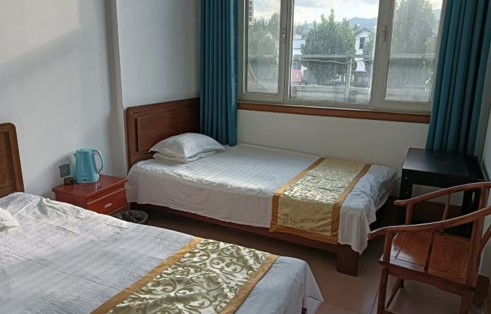 Chenglong Hotel
