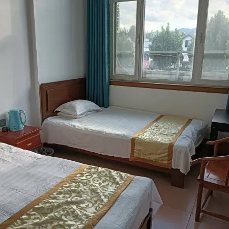 Chenglong Hotel