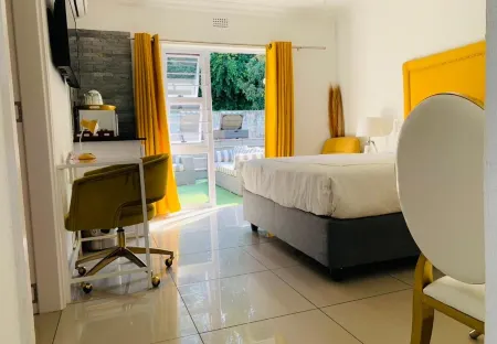 Ouklip Place Hotels Отели в г. Рудепурт