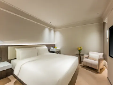 Shanghai People's Square Nanjing East Road Pedestrian Street Treasury Hotel Hotels in Shanghai