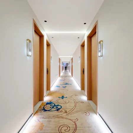 CloudSpire Banyan Serendipity Inn Отели рядом с достопримечательностью «Фуцзянский Медицинский Университет (Тайцзянский Кампанский) - библиоте»
