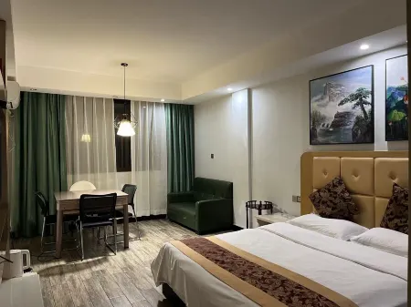 Chu Tian He Hotel Отели рядом с достопримечательностью «Hunan Institute of Applied Technology (West Campus)»