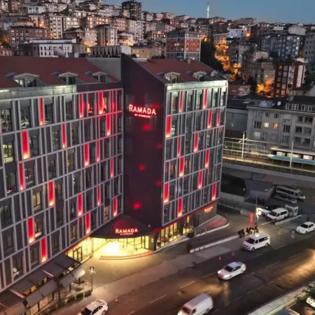 Ramada by Wyndham Istanbul Alibeykoy Отели рядом с достопримечательностью «Университет Bilgi»