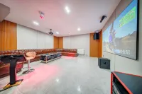 Ergun Mantu Starry Sky Hotel (Ergun Wetland Scenic Area) - Bãi đậu xe