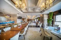 Urumqi Oriental Dynasty Hotel (People's Cinema · Xiaoximen Branch)